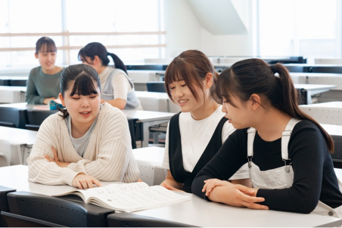 ユマニテク短期大学の雰囲気1