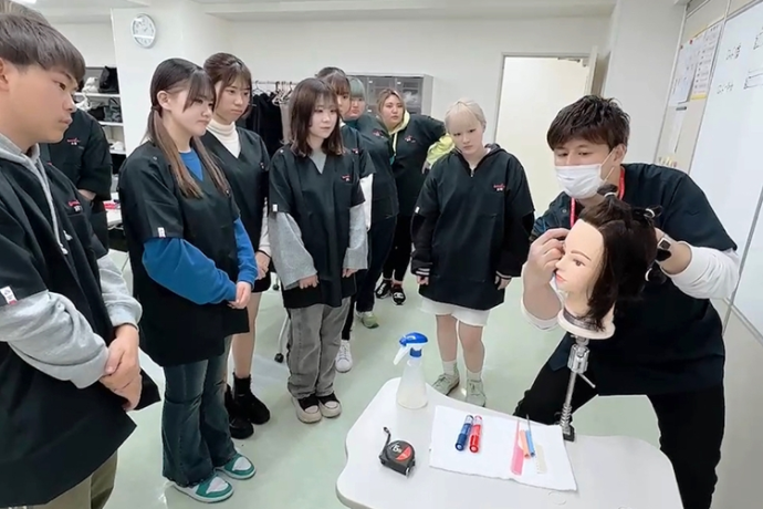 ユニバーサル美容専門学校の雰囲気2