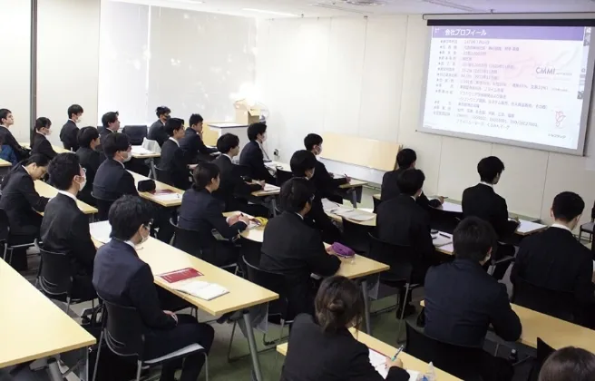 【学校法人立志舎】東京ITプログラミング＆会計専門学校・東京法律公務員専門学校・専門学校日本鉄道＆スポーツビジネスカレッジ２１・専門学校日本動物２１の雰囲気2